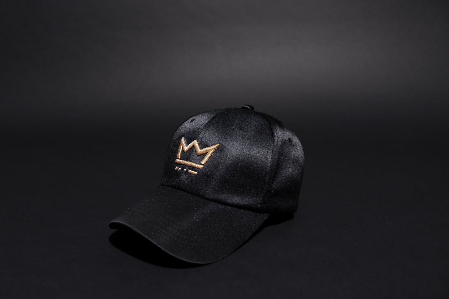 R19:16 Satin Hat Black/Metallic Gold
