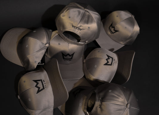 R19:16 Satin Hat Light Olive